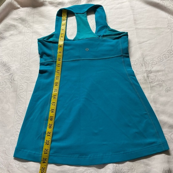 Lululemon Athletica Blue Fitted Tank Top with Cut Out - Picture 7 of 8